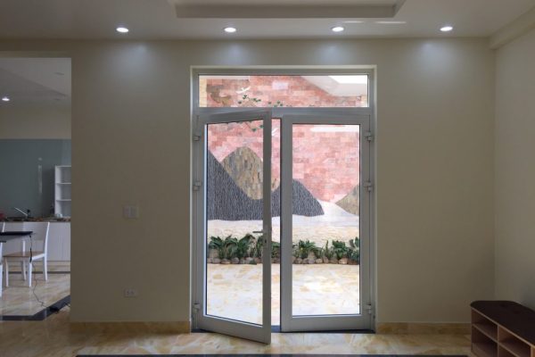 Cửa Đi Nhôm Xingfa 2 Cánh Mở Quay