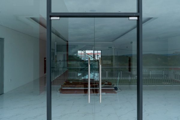 Cửa kính cường lực 2 cánh