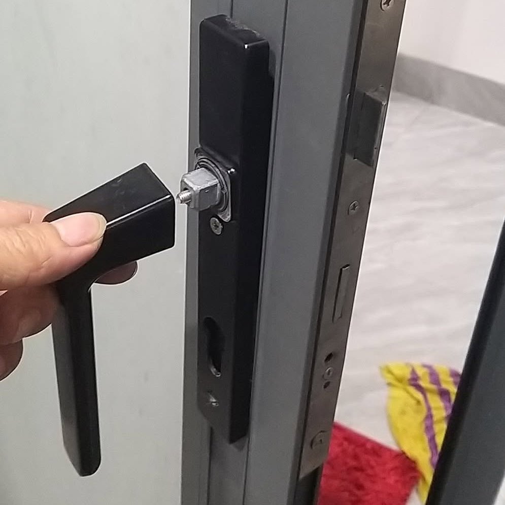 Sửa cửa nhôm bị hư khoá Sửa cửa nhôm bị hư khoá